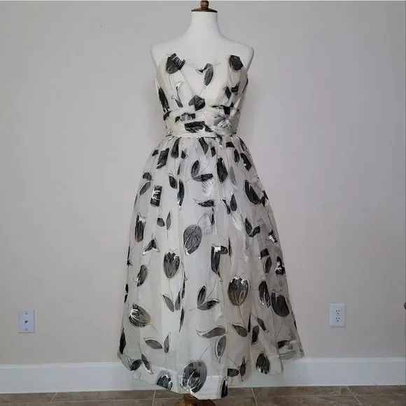 white christmas dresses Shay Overall Dress in Cream Floral L main image 1